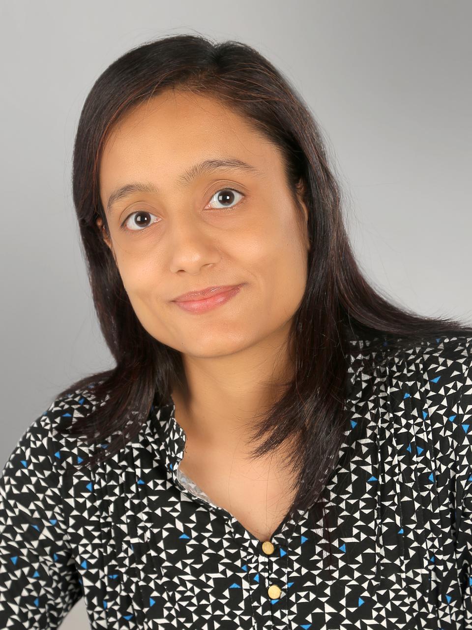 Dr. Deepa Hansalia — M.D.S. Dental Specialist, Sagar Hospital Morbi